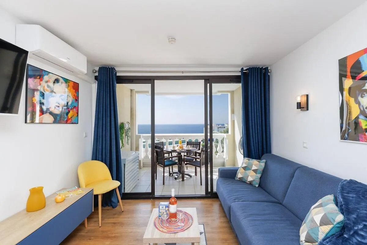 Residence Piscine Vue Mer Parking 4 Personnes Cannes Apartment